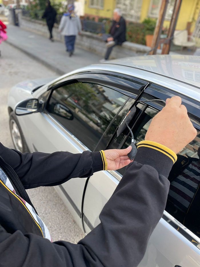 Akhisar Oto Kilitçisi